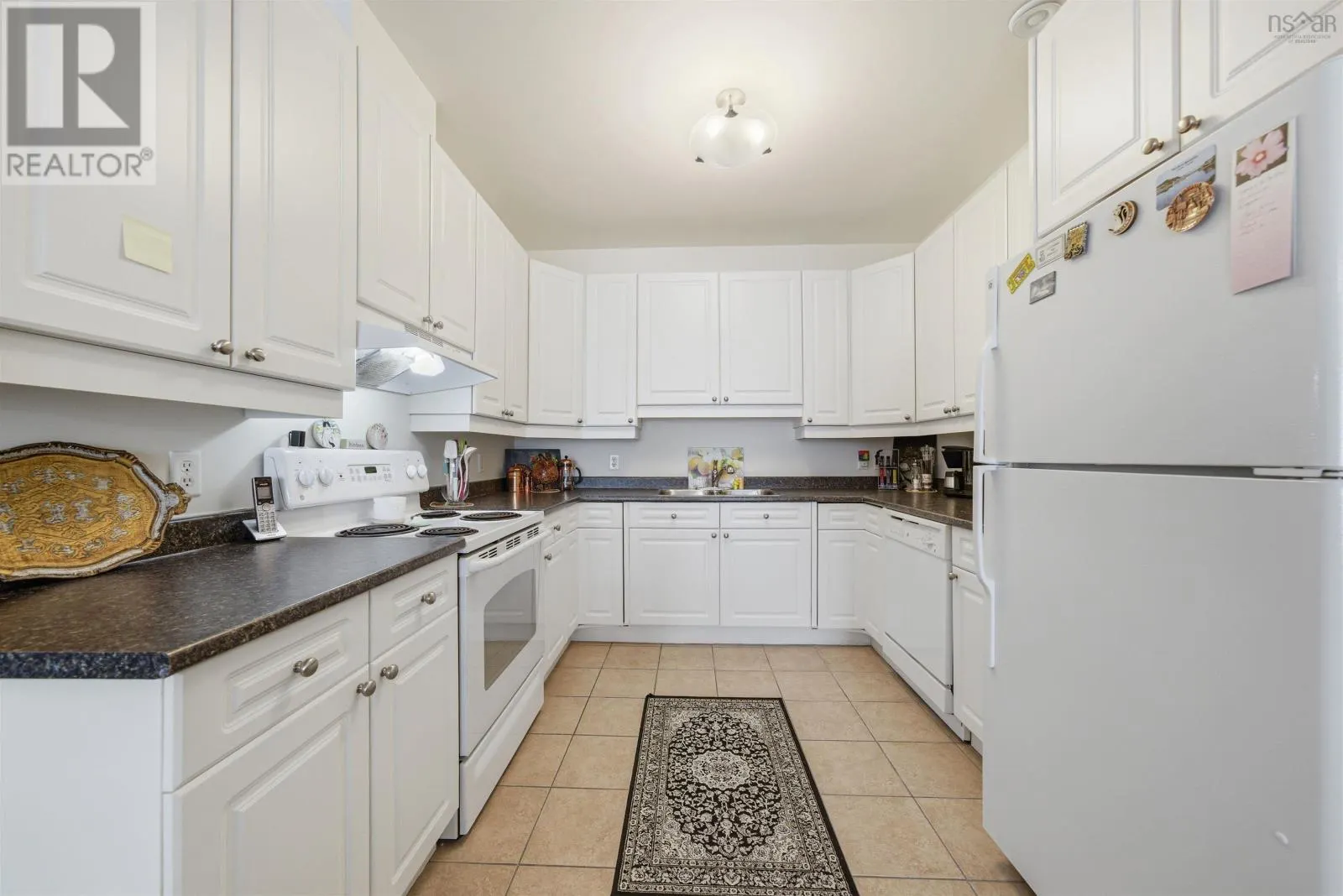 214 94 Bedros Lane