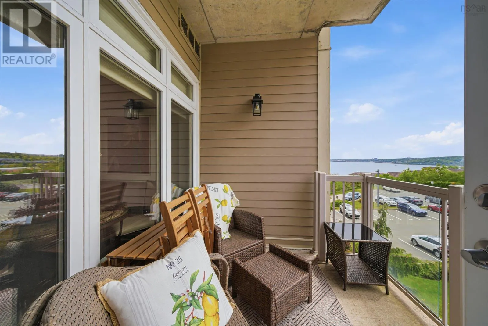 214 94 Bedros Lane