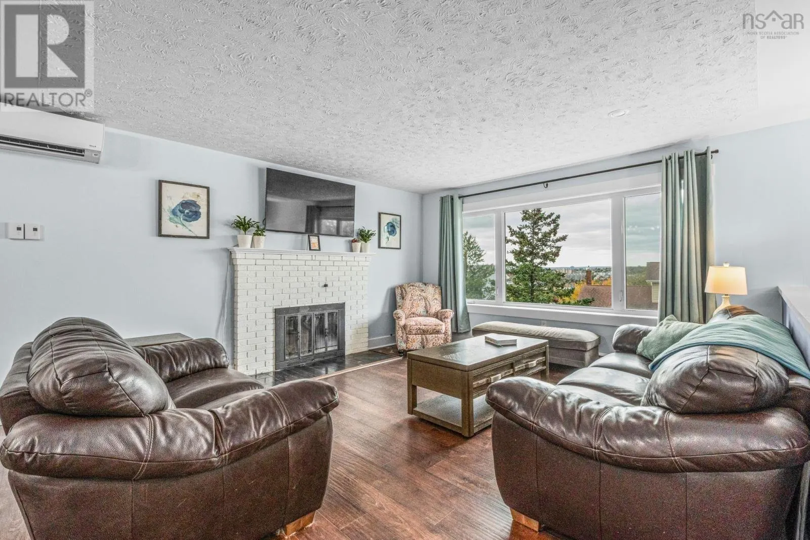 96 Regal Road