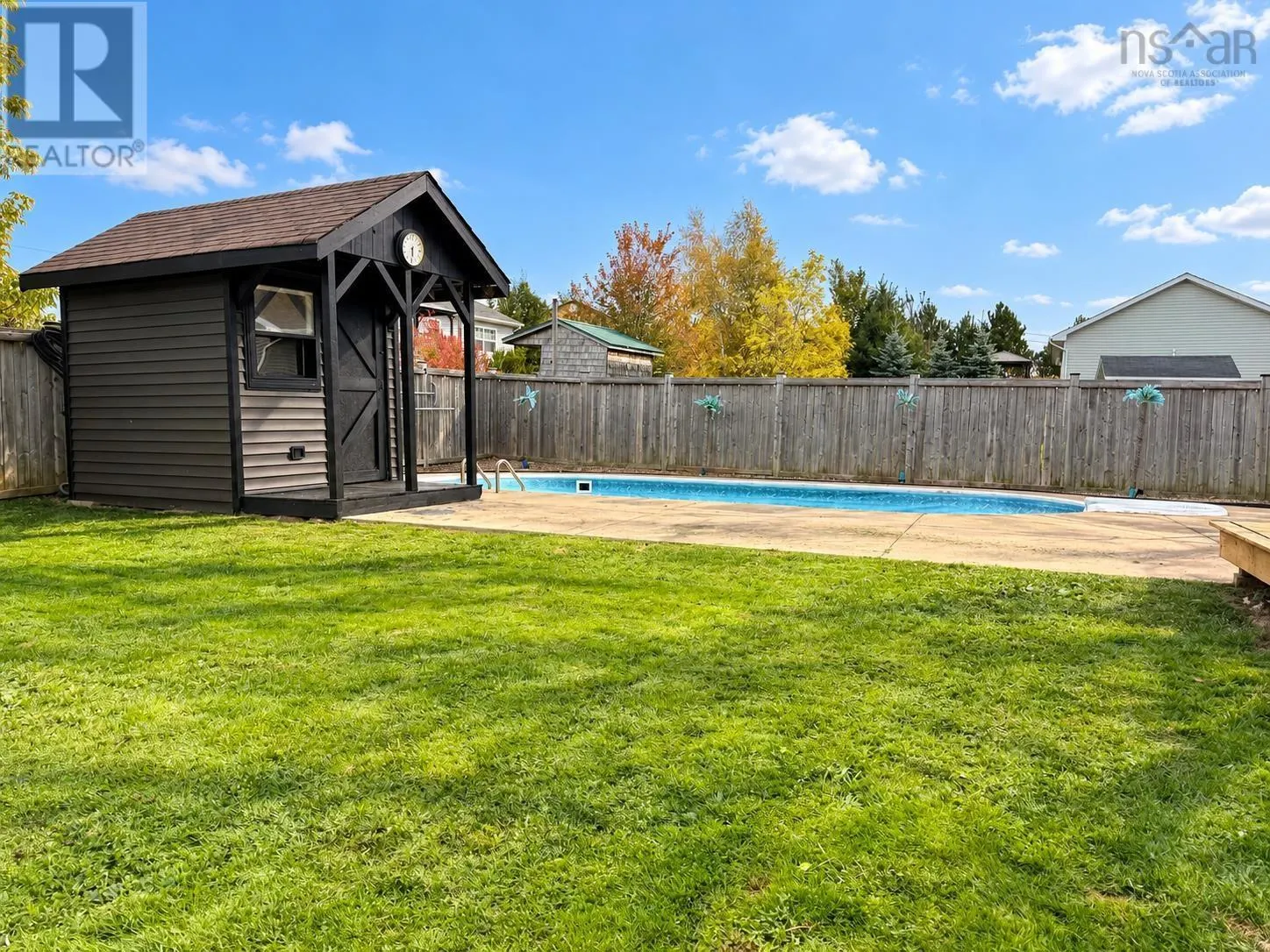 6 Paradise Avenue
