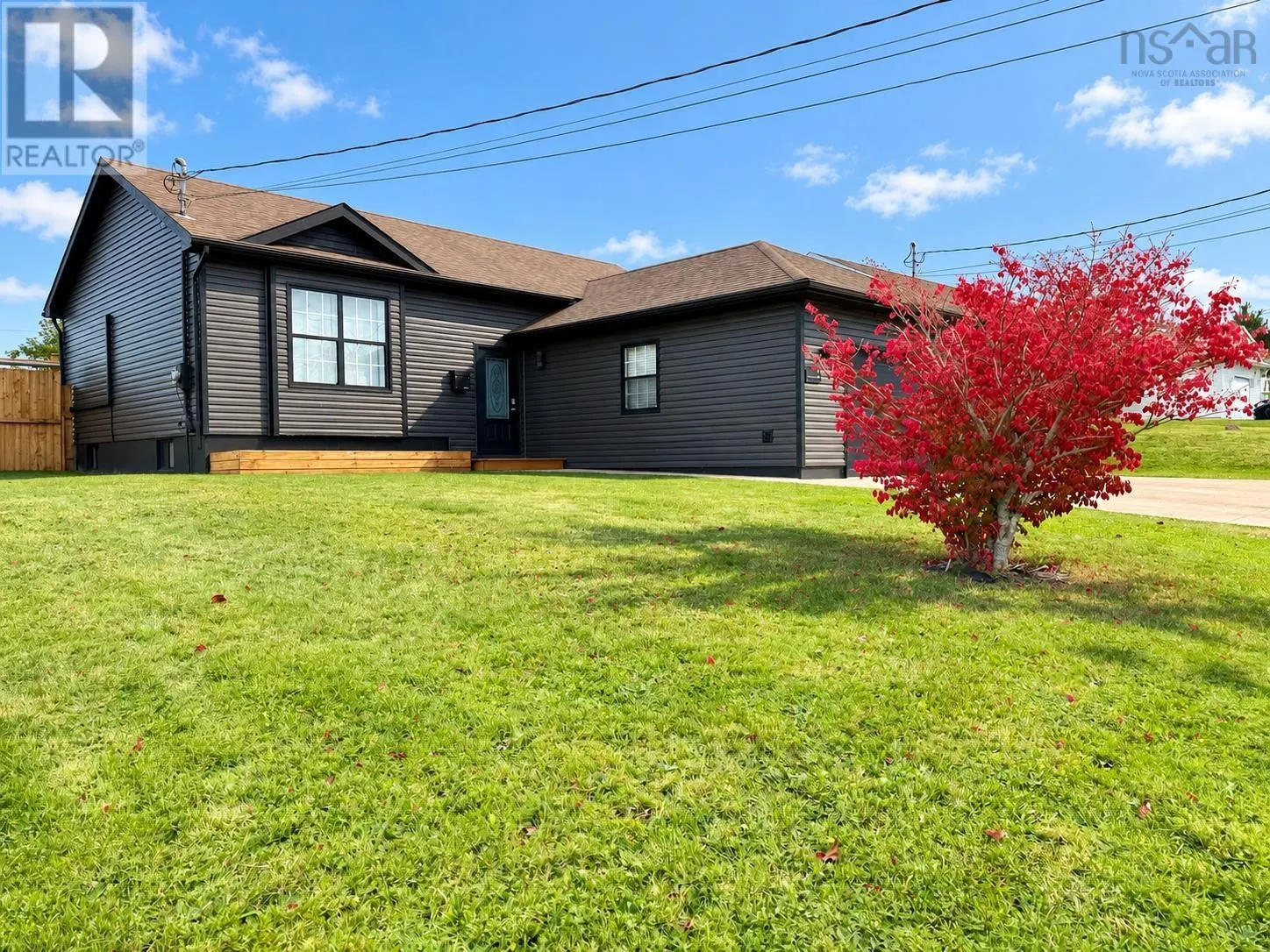 6 Paradise Avenue