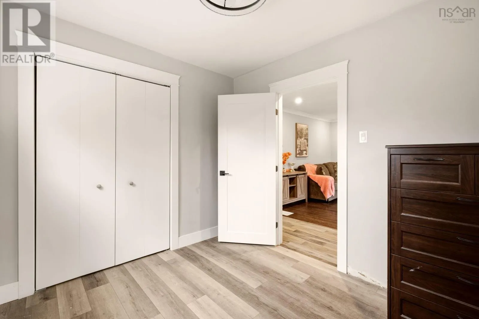 25 Circle Drive