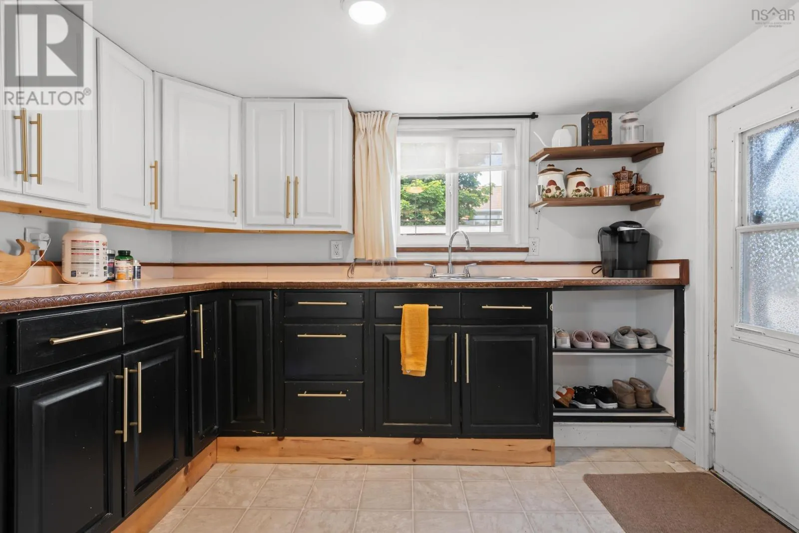 161 Albro Lake Road