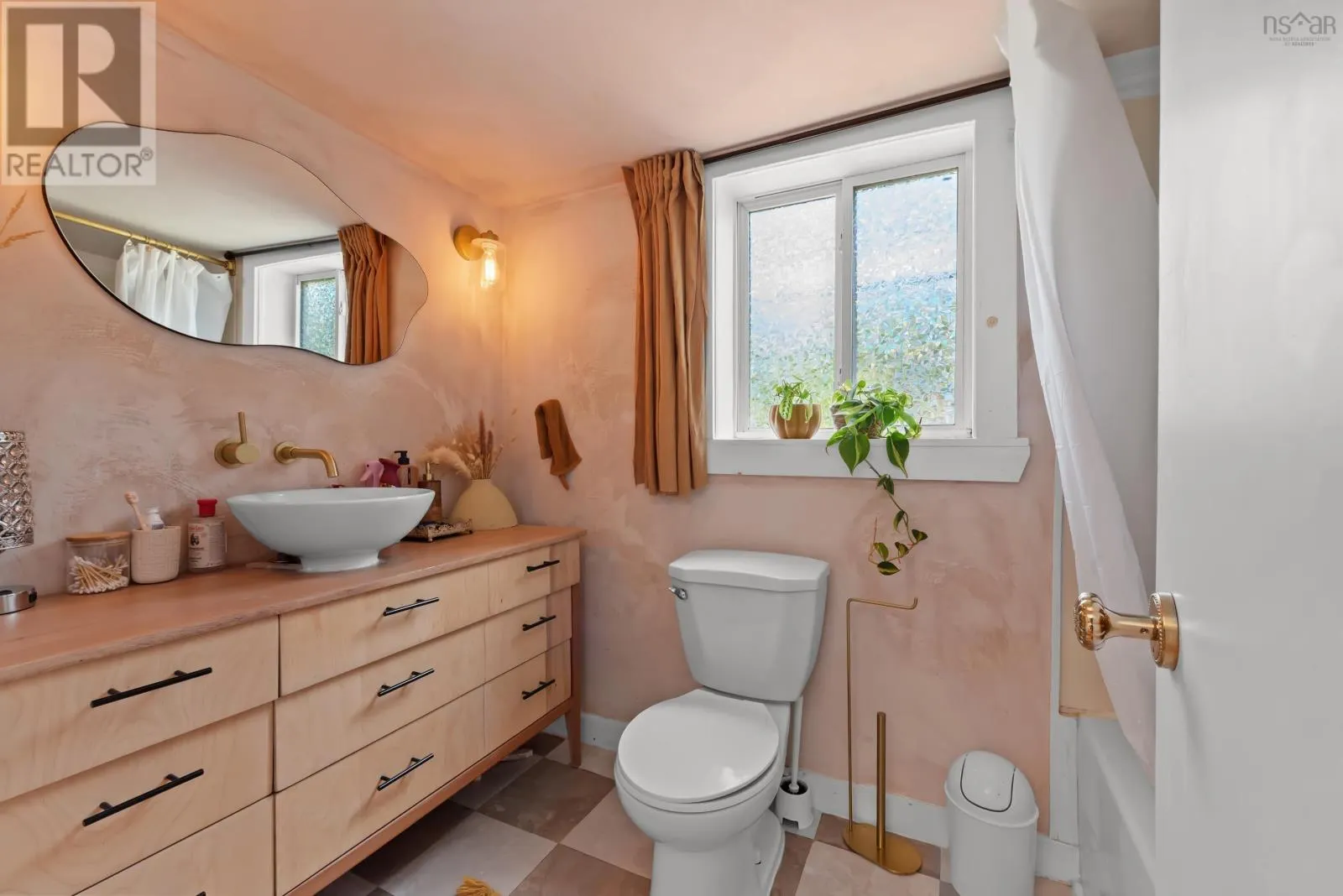 161 Albro Lake Road