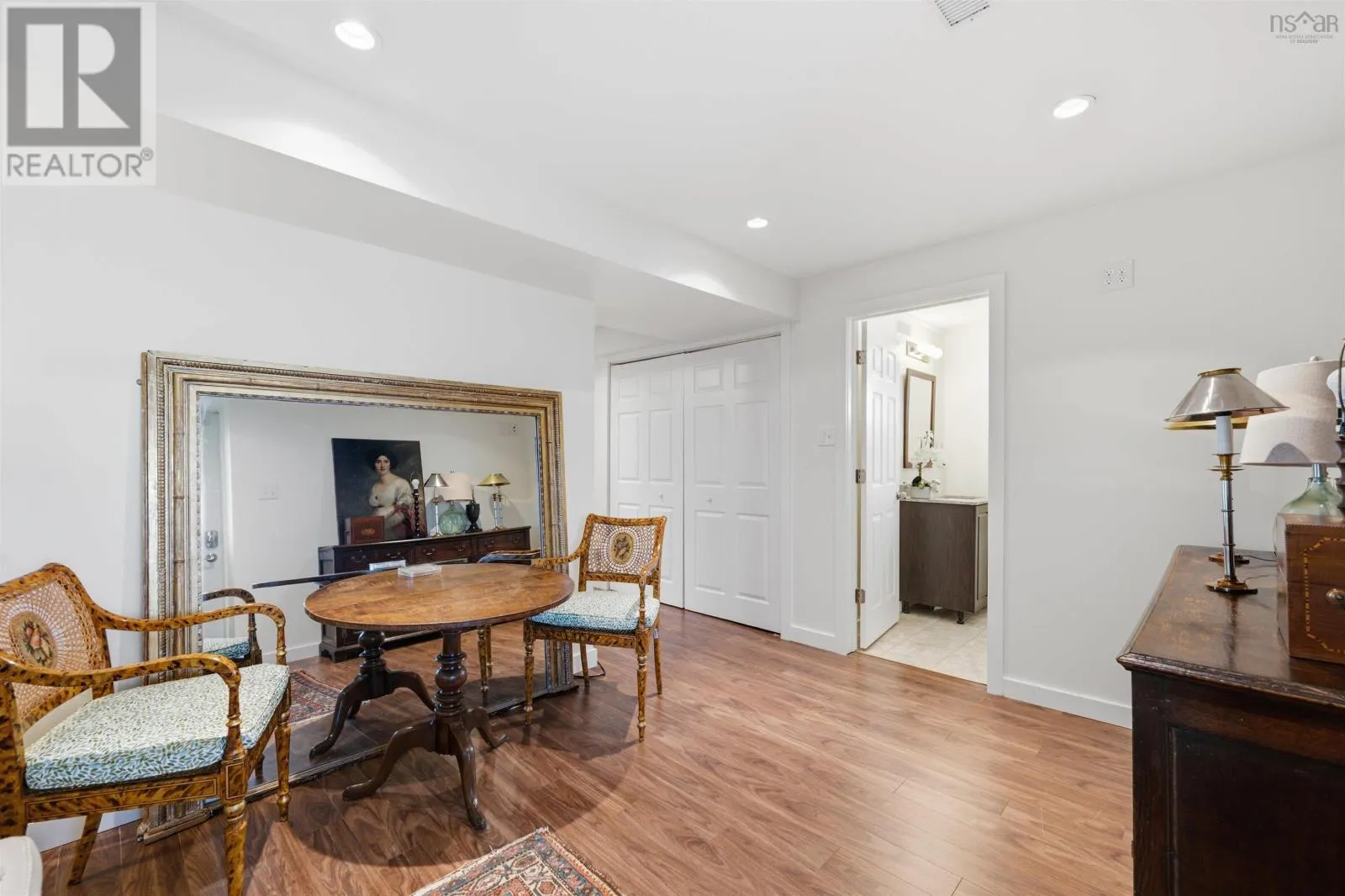 11 Flint Street