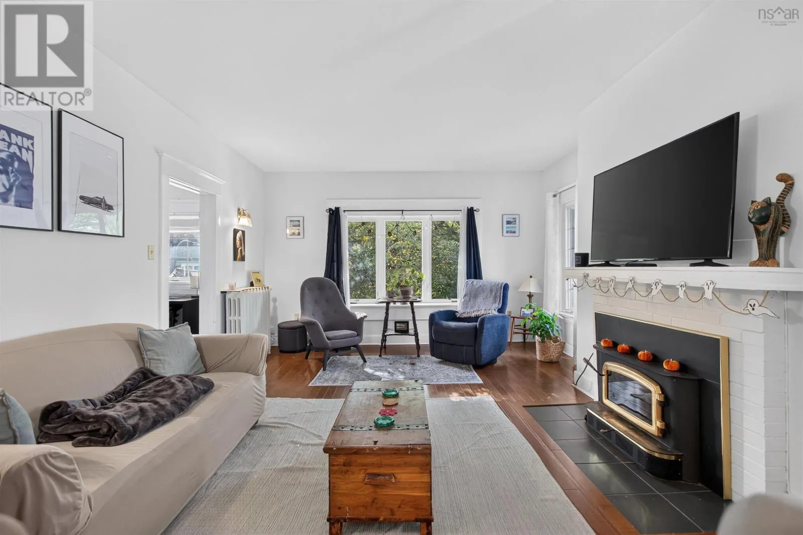 6421/6423 Coburg Road