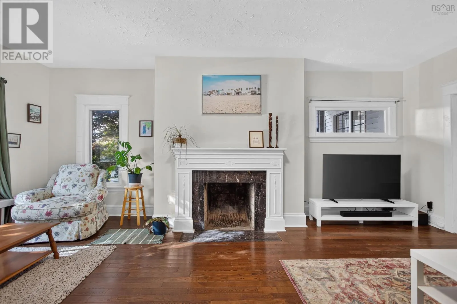6421/6423 Coburg Road