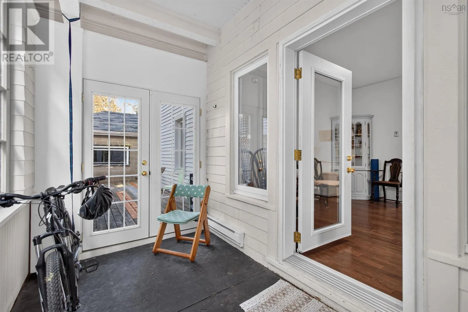 6421/6423 Coburg Road
