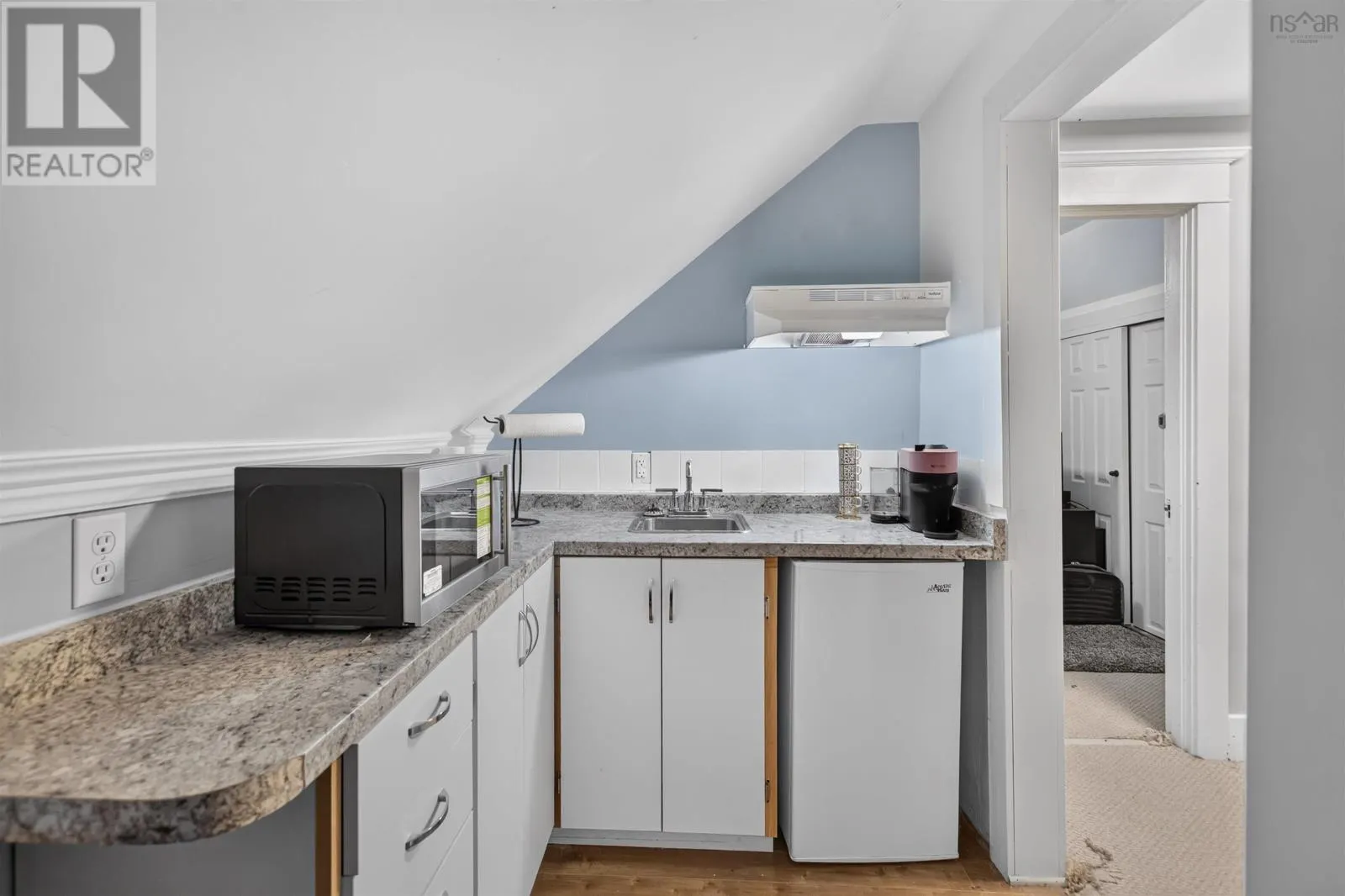 6421/6423 Coburg Road