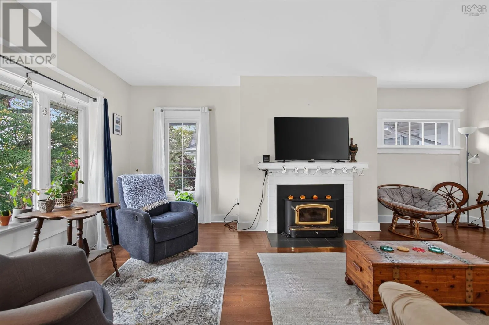 6421/6423 Coburg Road