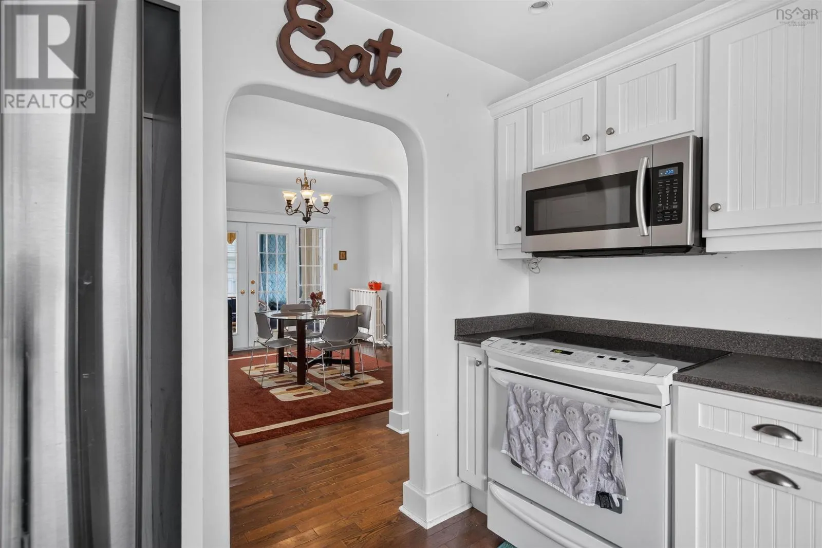 6421/6423 Coburg Road