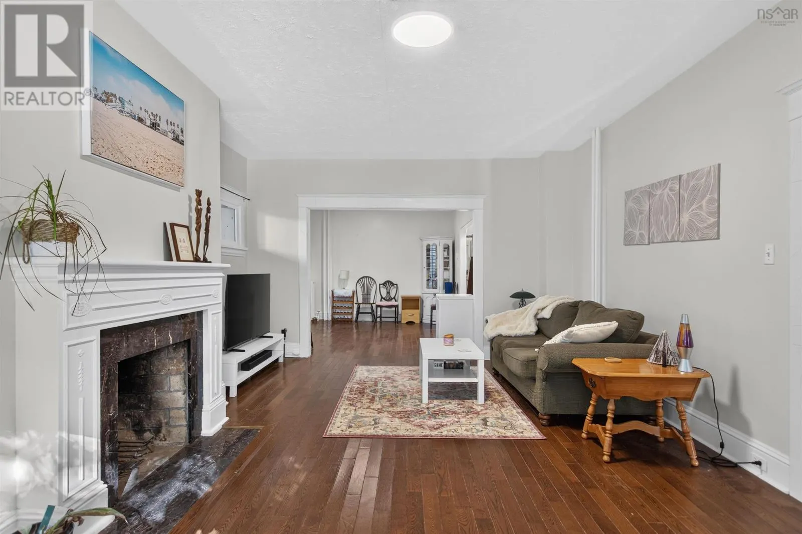 6421/6423 Coburg Road