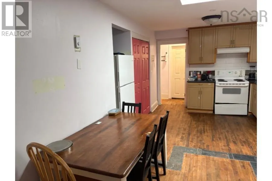 6411 6413 6415 Quinpool Road