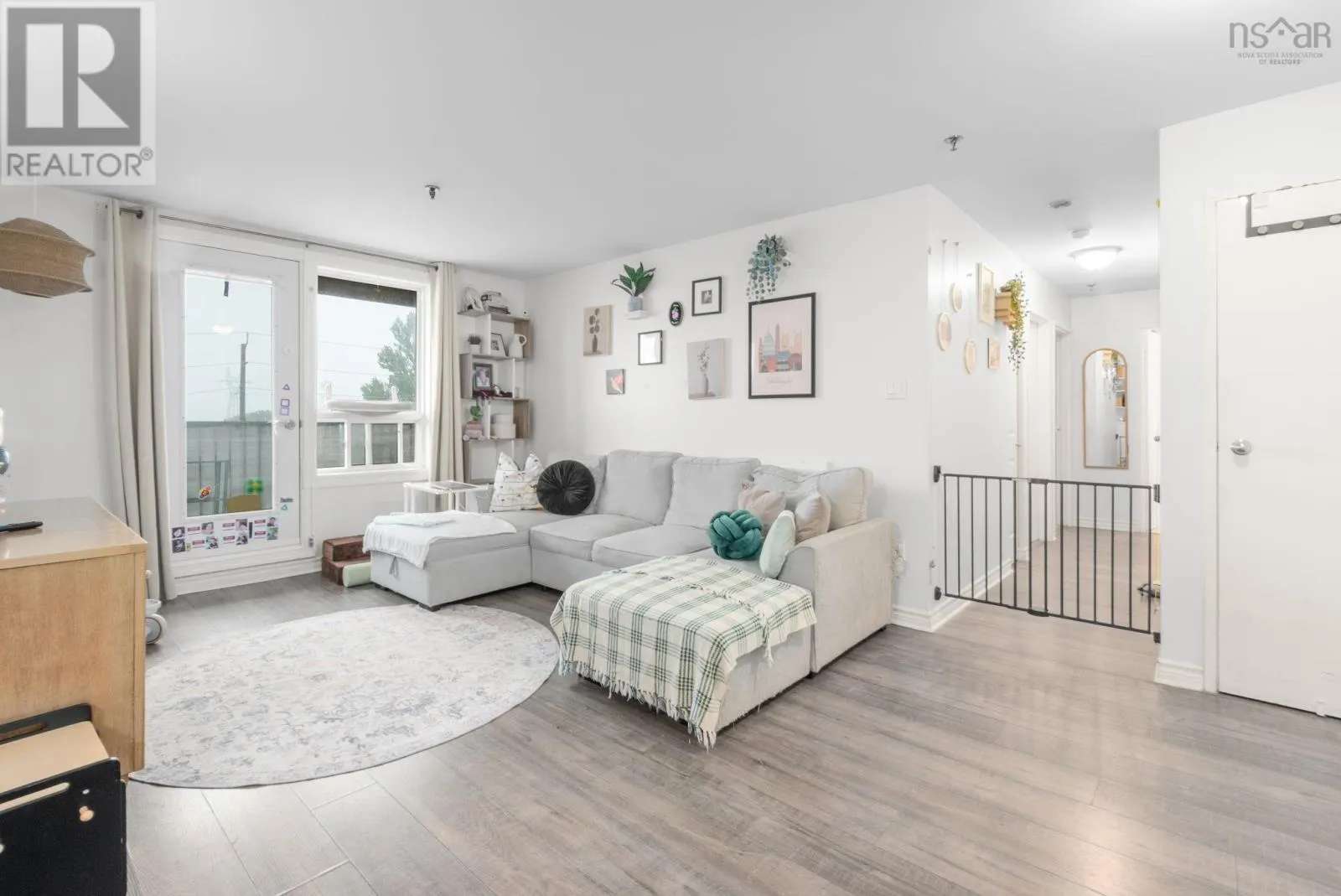 349 281 Windmill Road