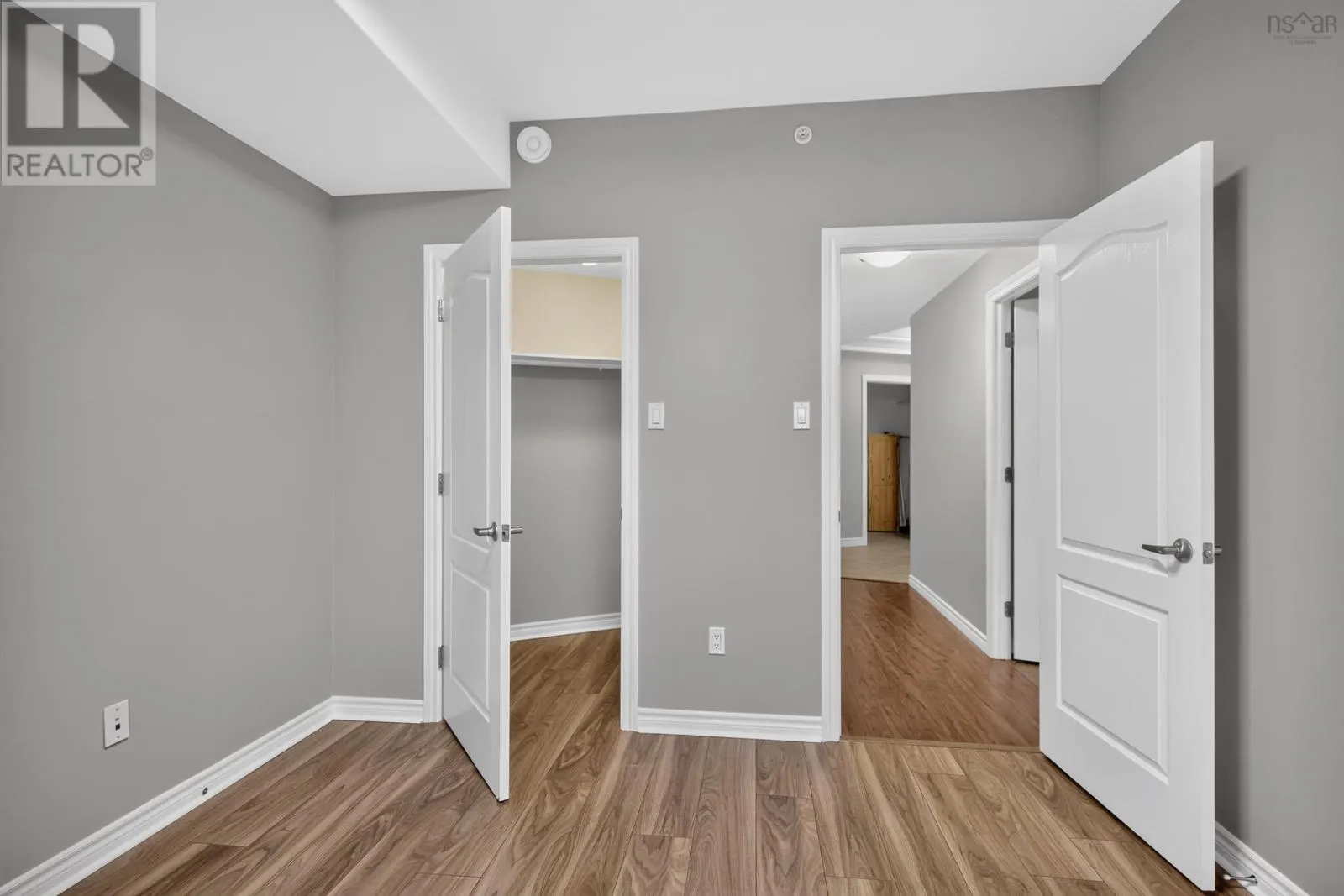 403 347 Portland Hills Drive