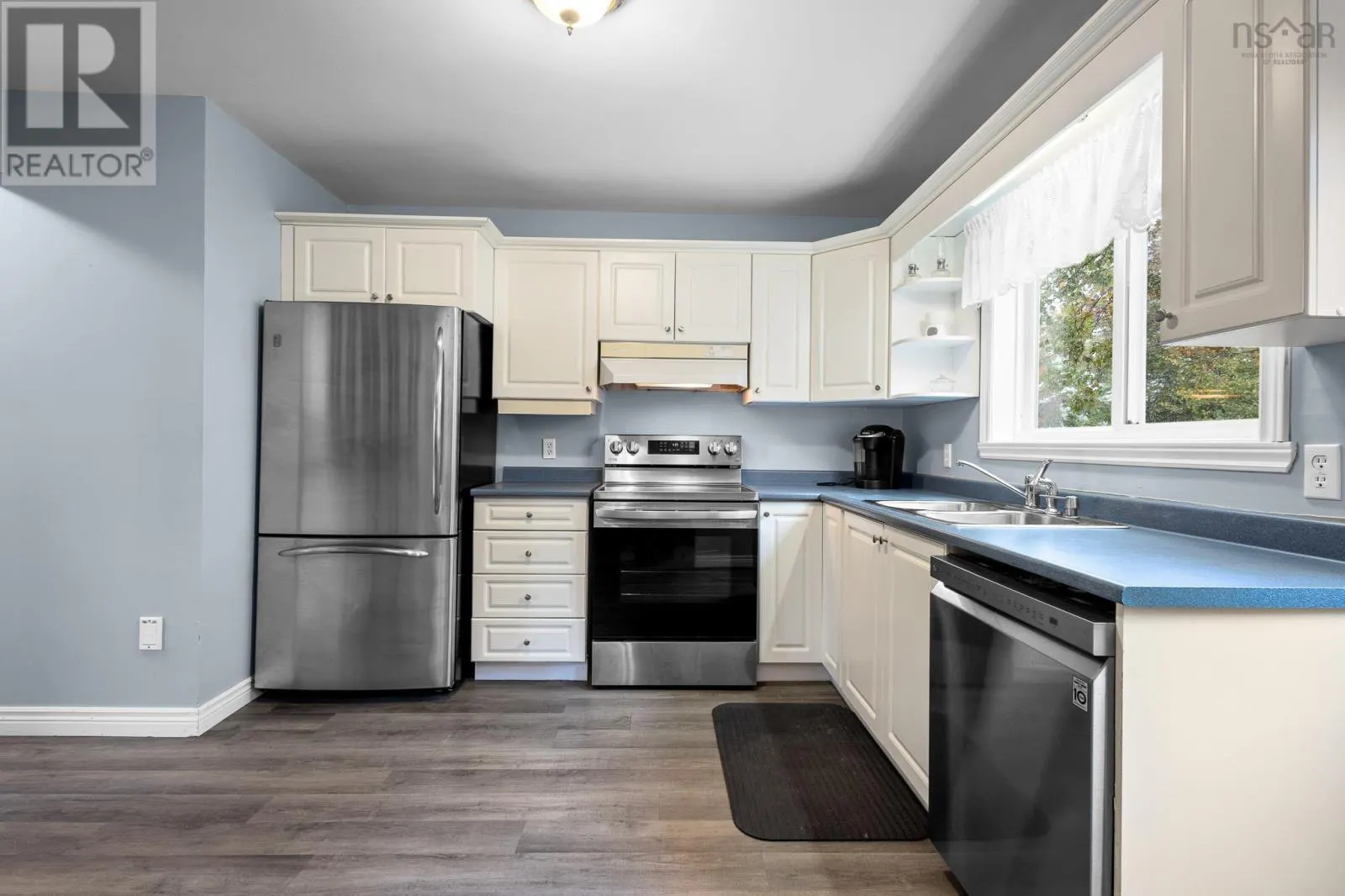 5 Ancona Place