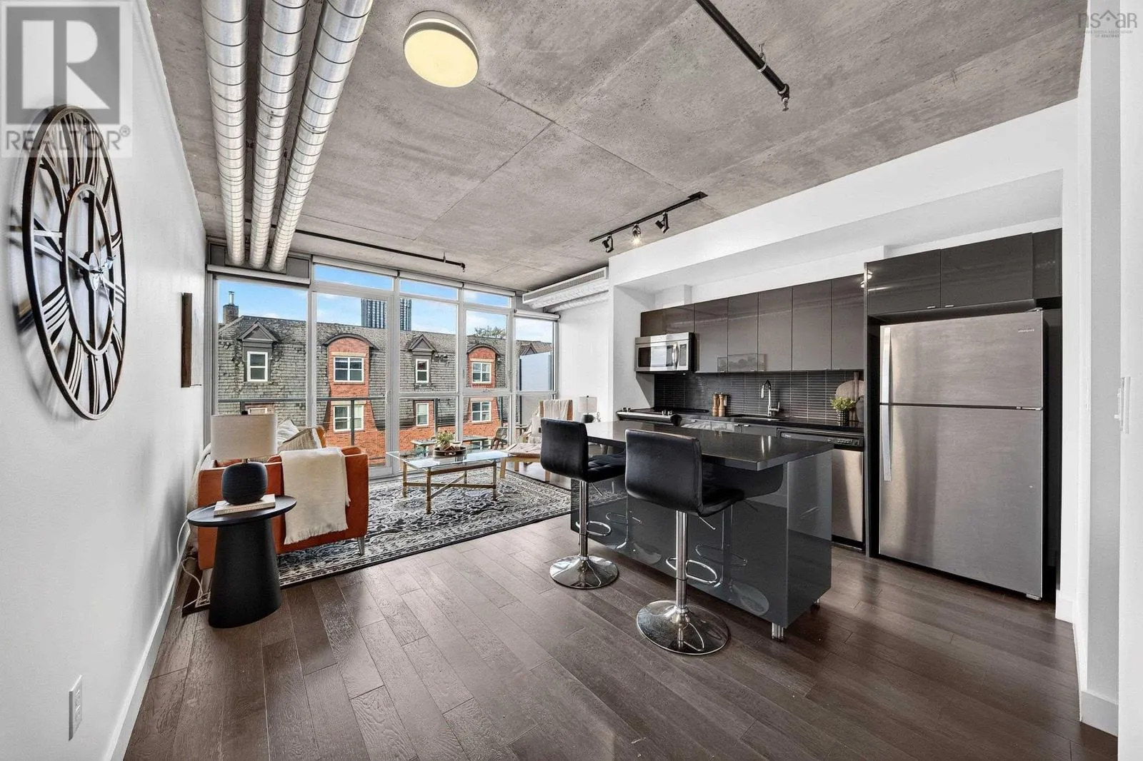 522 1065 Barrington Street