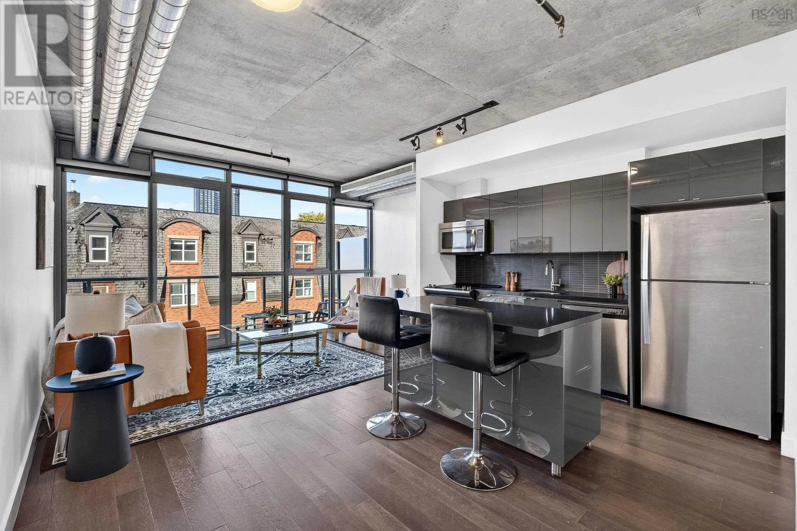 522 1065 Barrington Street