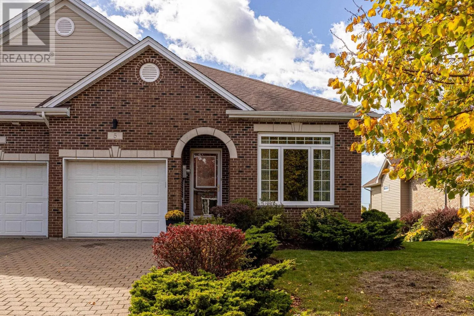 5 Cloverfield Court