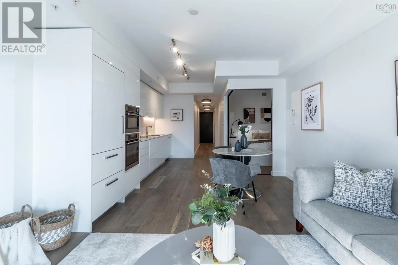 1001 1650 Granville Street