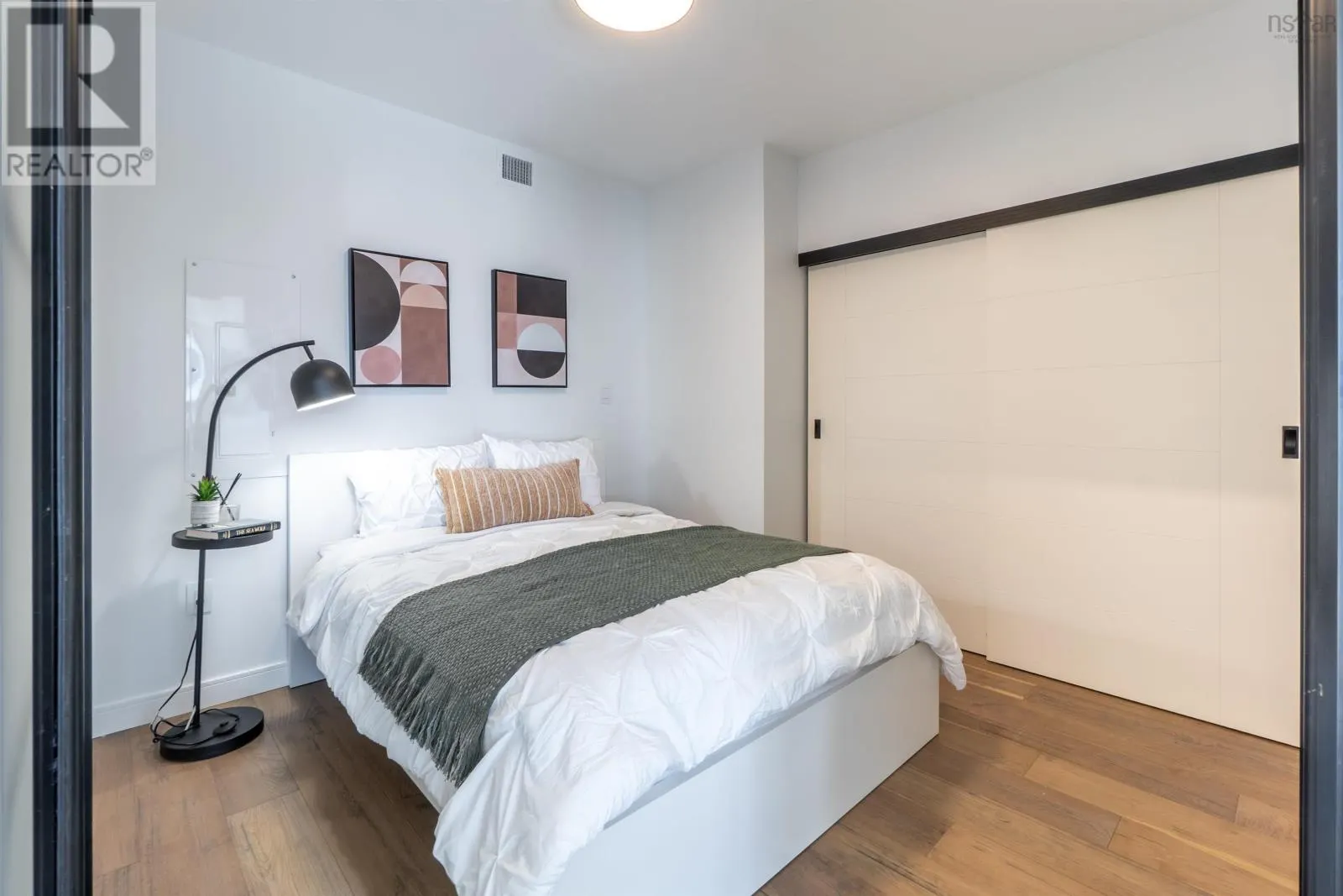 1001 1650 Granville Street