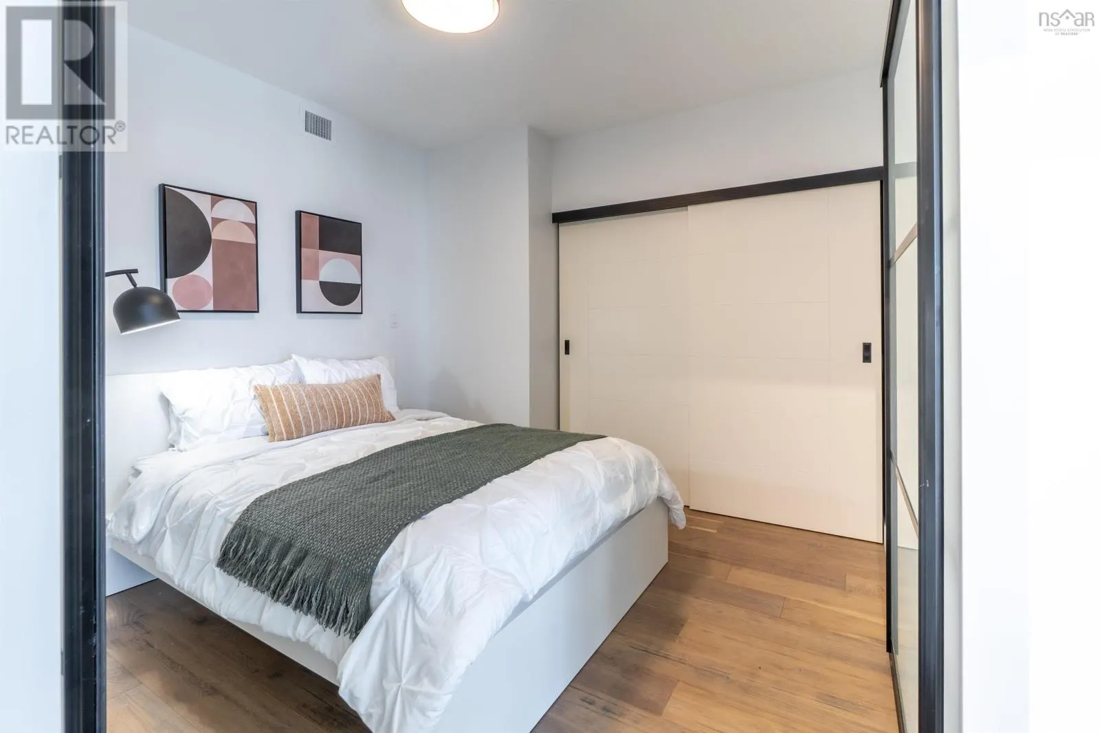1001 1650 Granville Street
