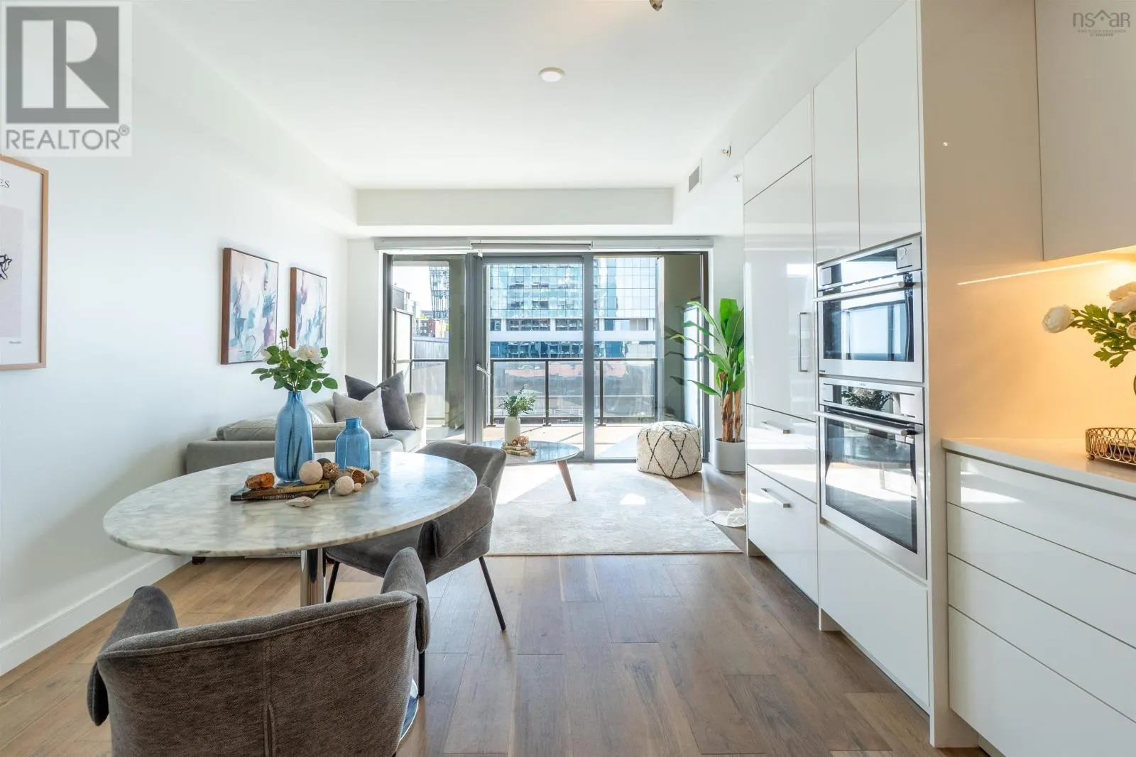 1001 1650 Granville Street