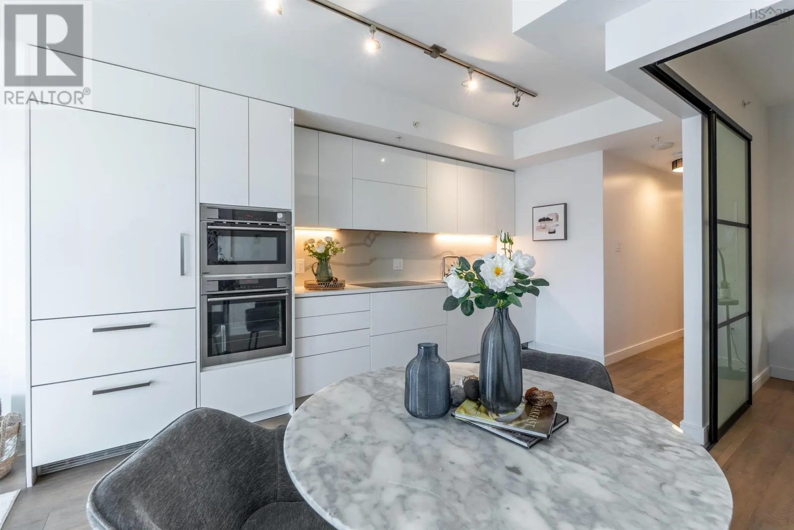 1001 1650 Granville Street