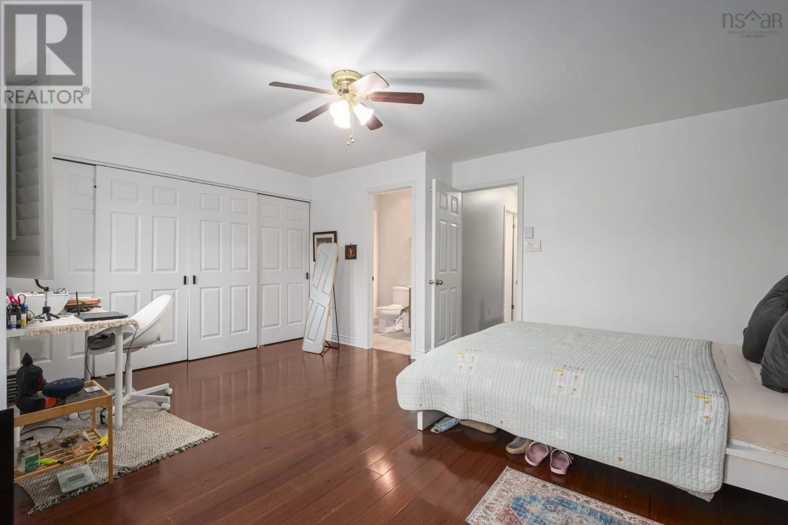 34 Trailwood Place