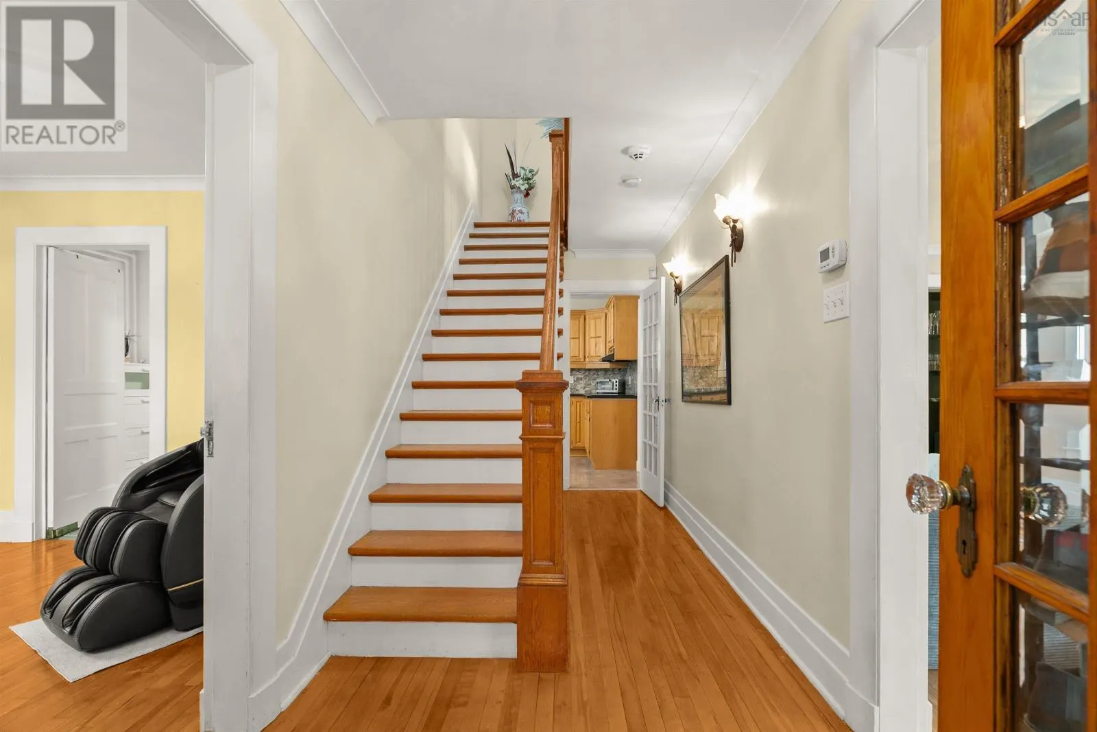 949 Mclean Street