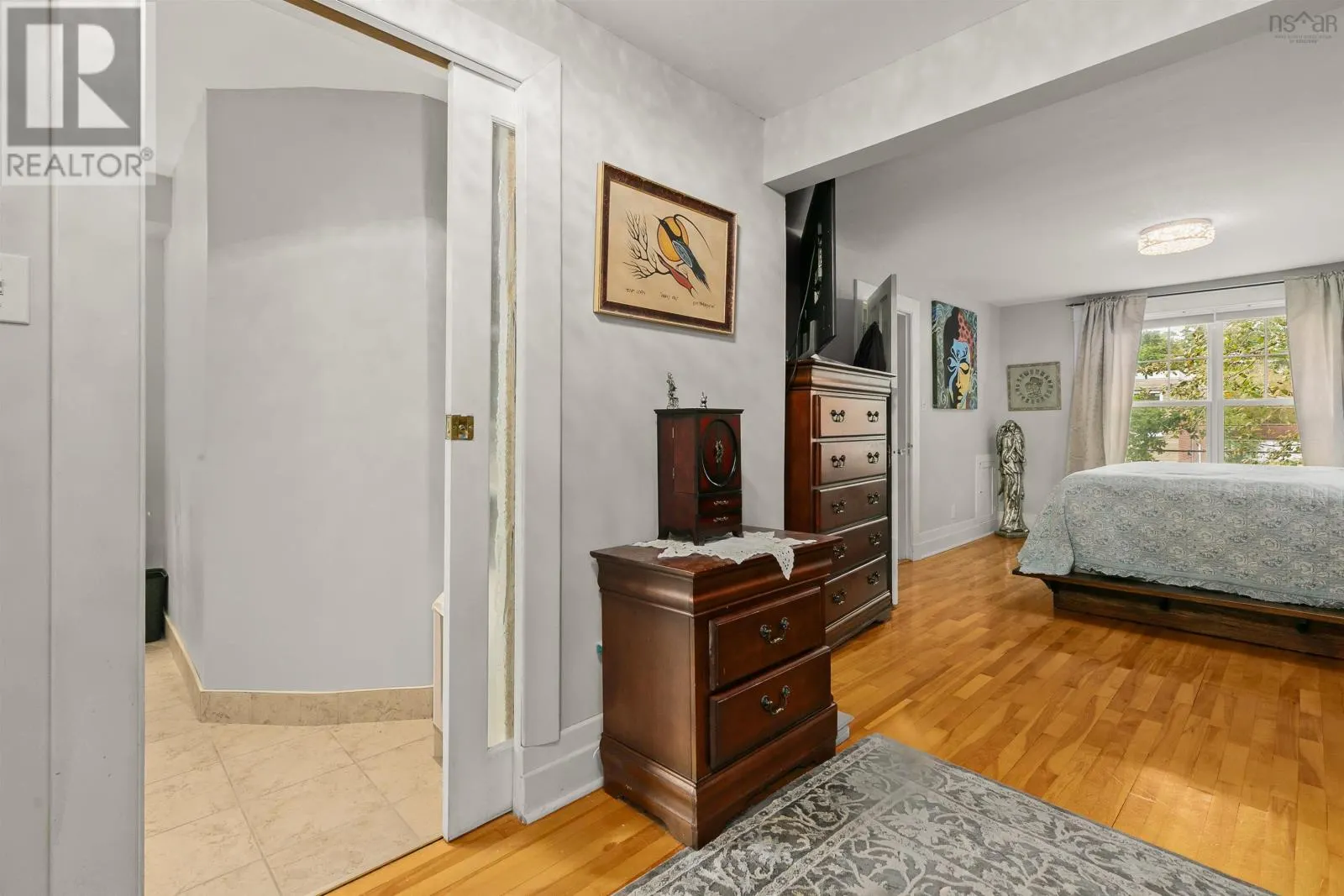 949 Mclean Street