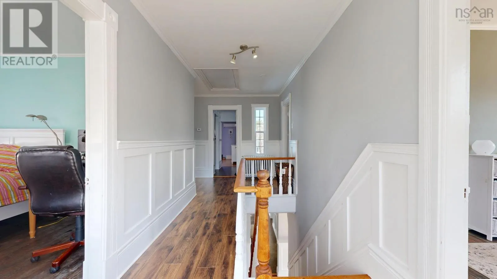 484 Main Street