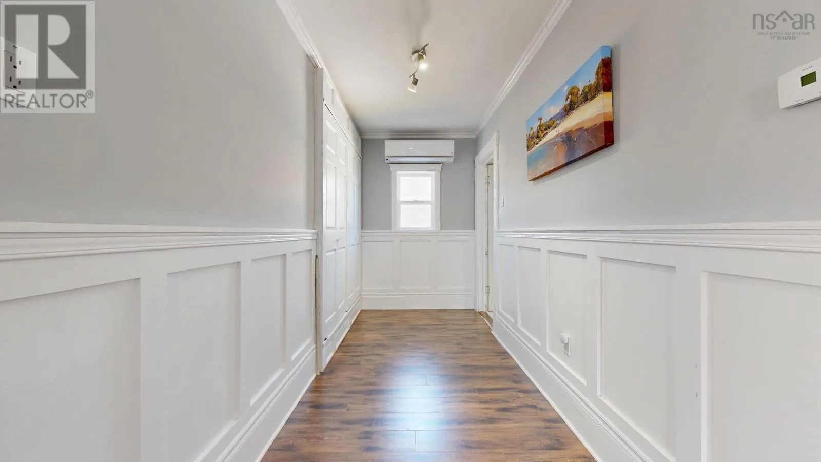 484 Main Street