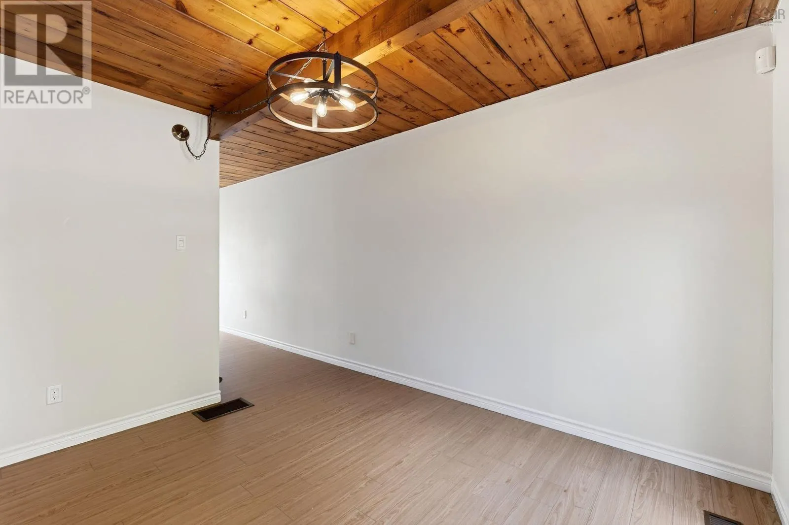 61 Merrimac Drive,