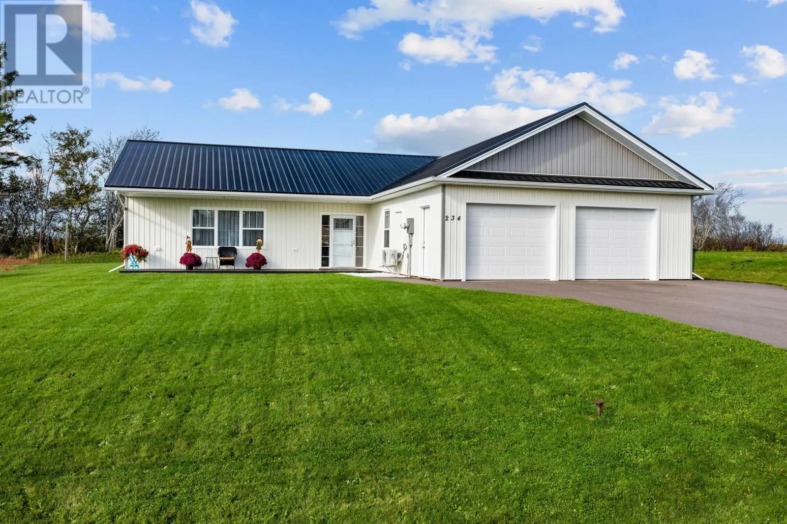 234 Waters Edge Lane Lane SE