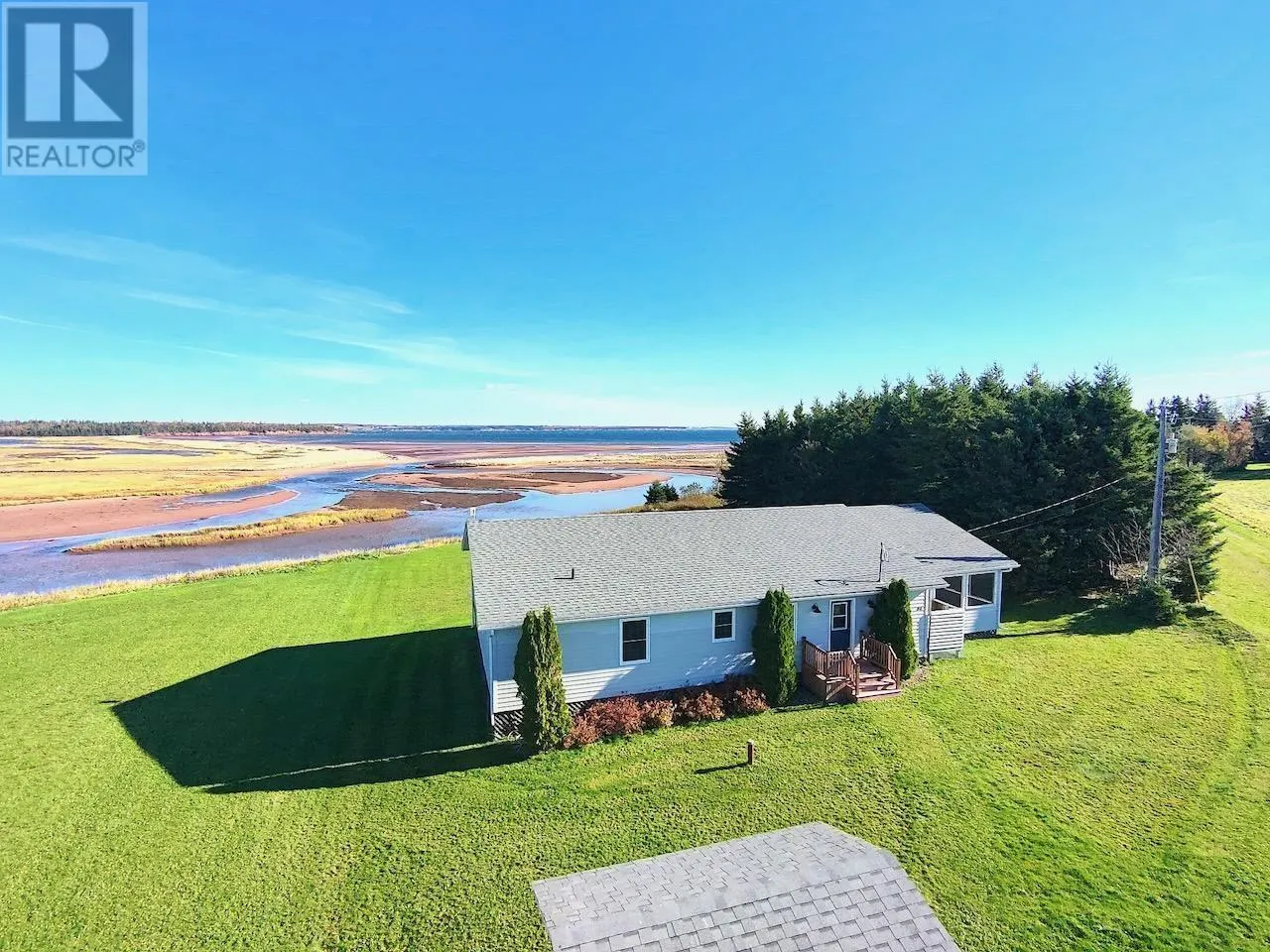 84 DELIAS Lane