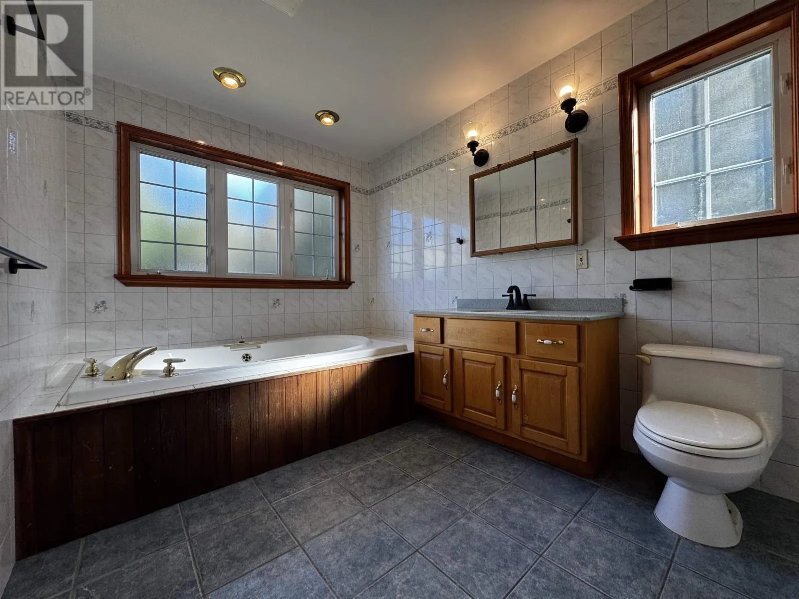 333 Lochside Rd.
