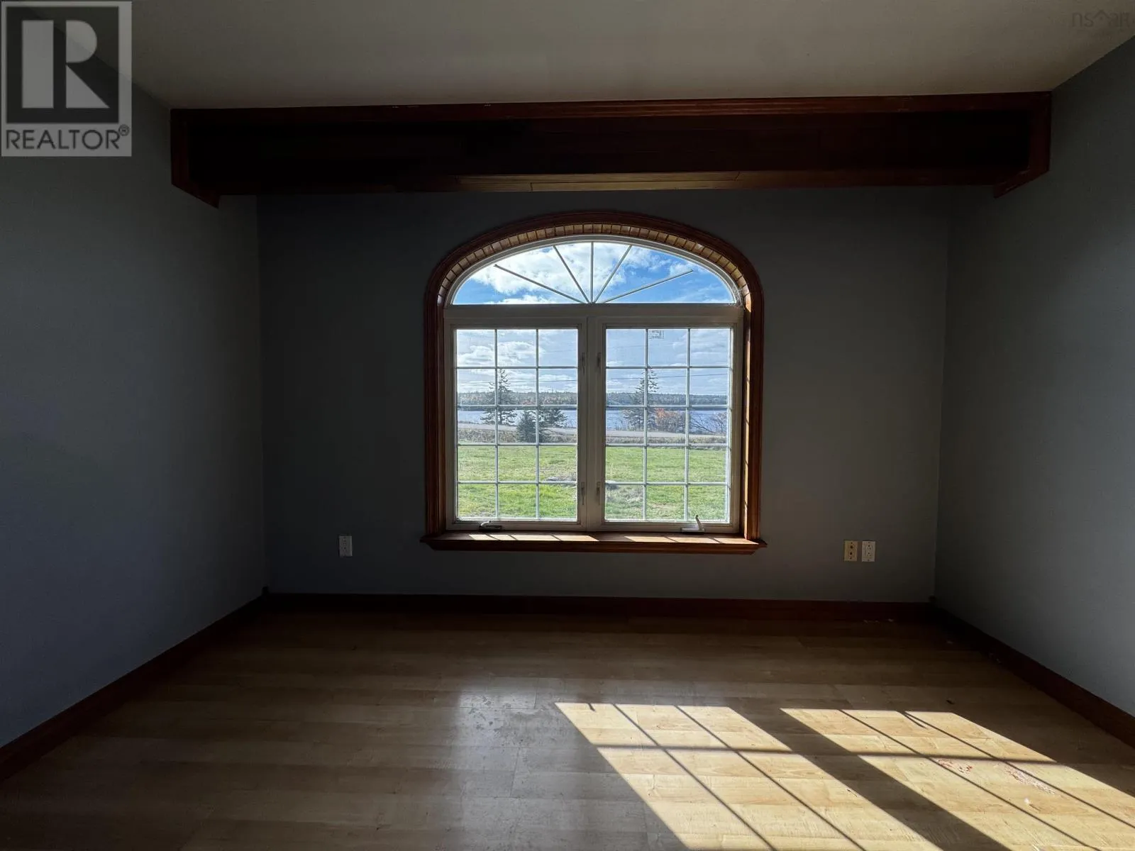 333 Lochside Rd.