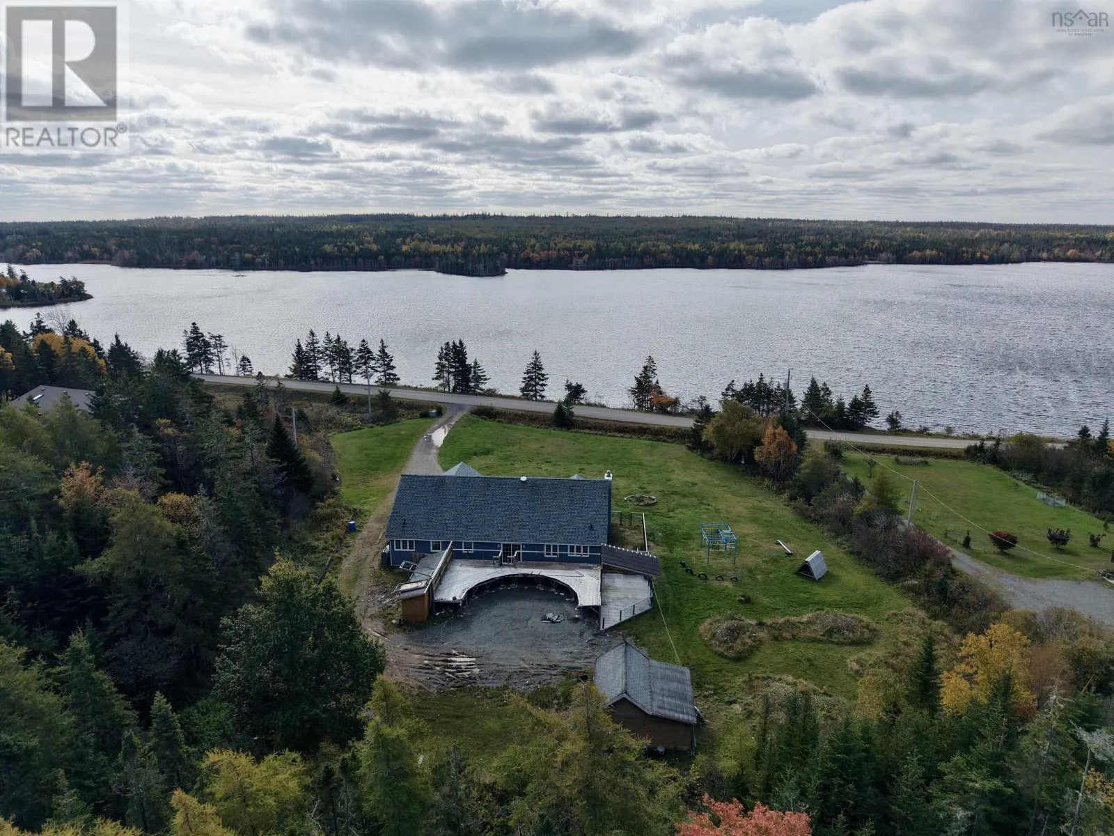 333 Lochside Rd.
