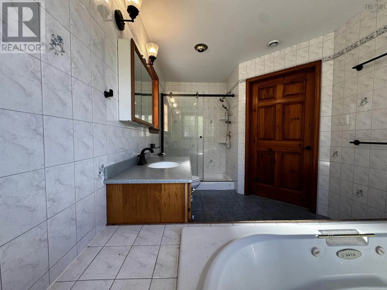 333 Lochside Rd.