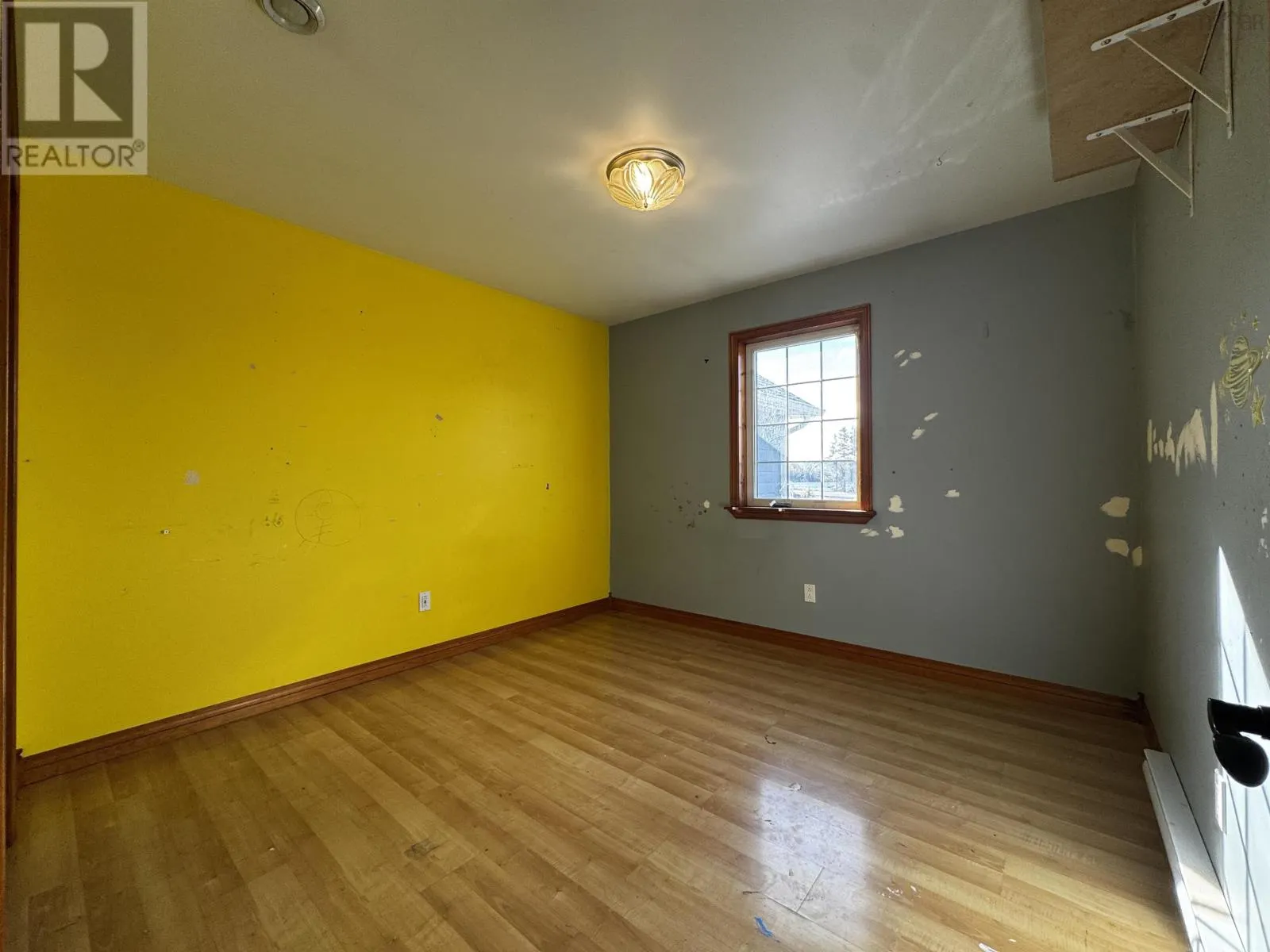 333 Lochside Rd.