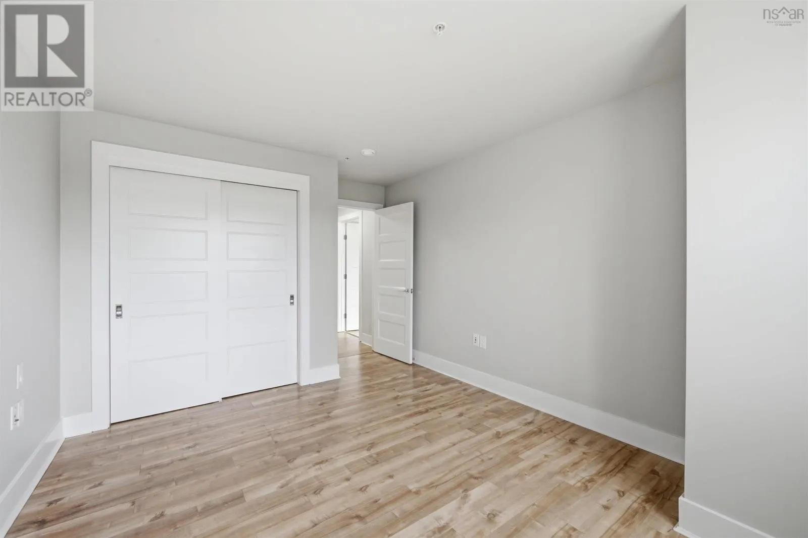 306 15 Kings Wharf Place