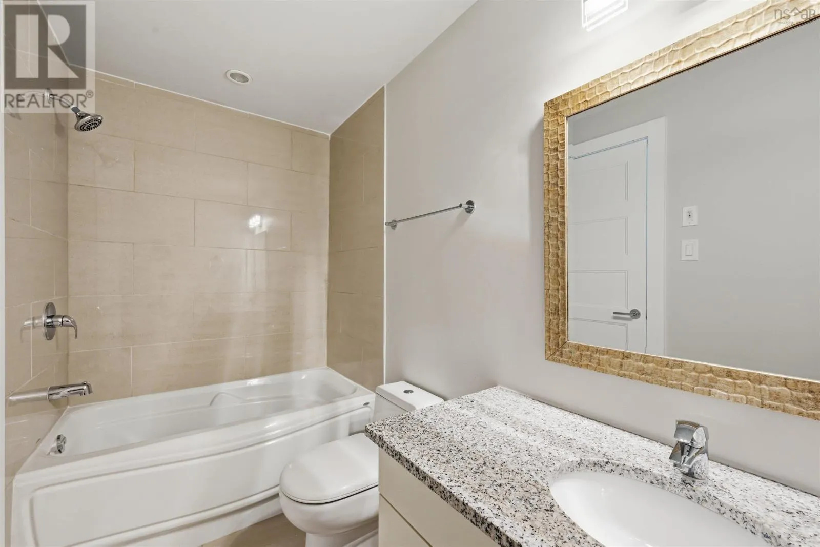 306 15 Kings Wharf Place