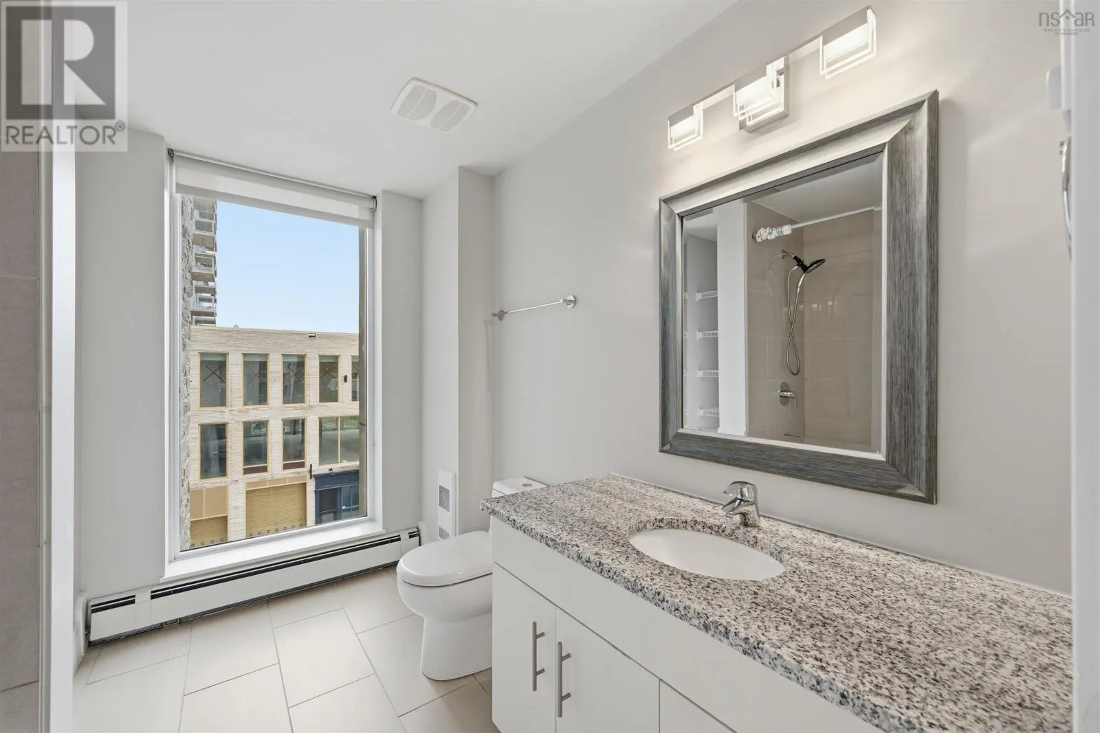 306 15 Kings Wharf Place