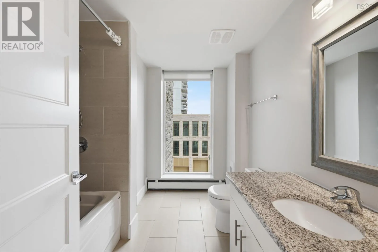 306 15 Kings Wharf Place