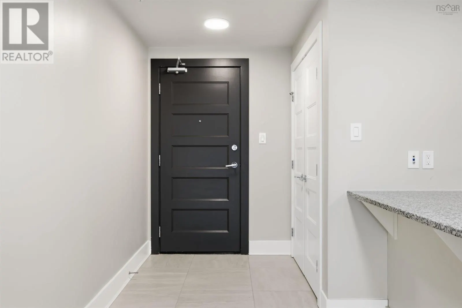 306 15 Kings Wharf Place
