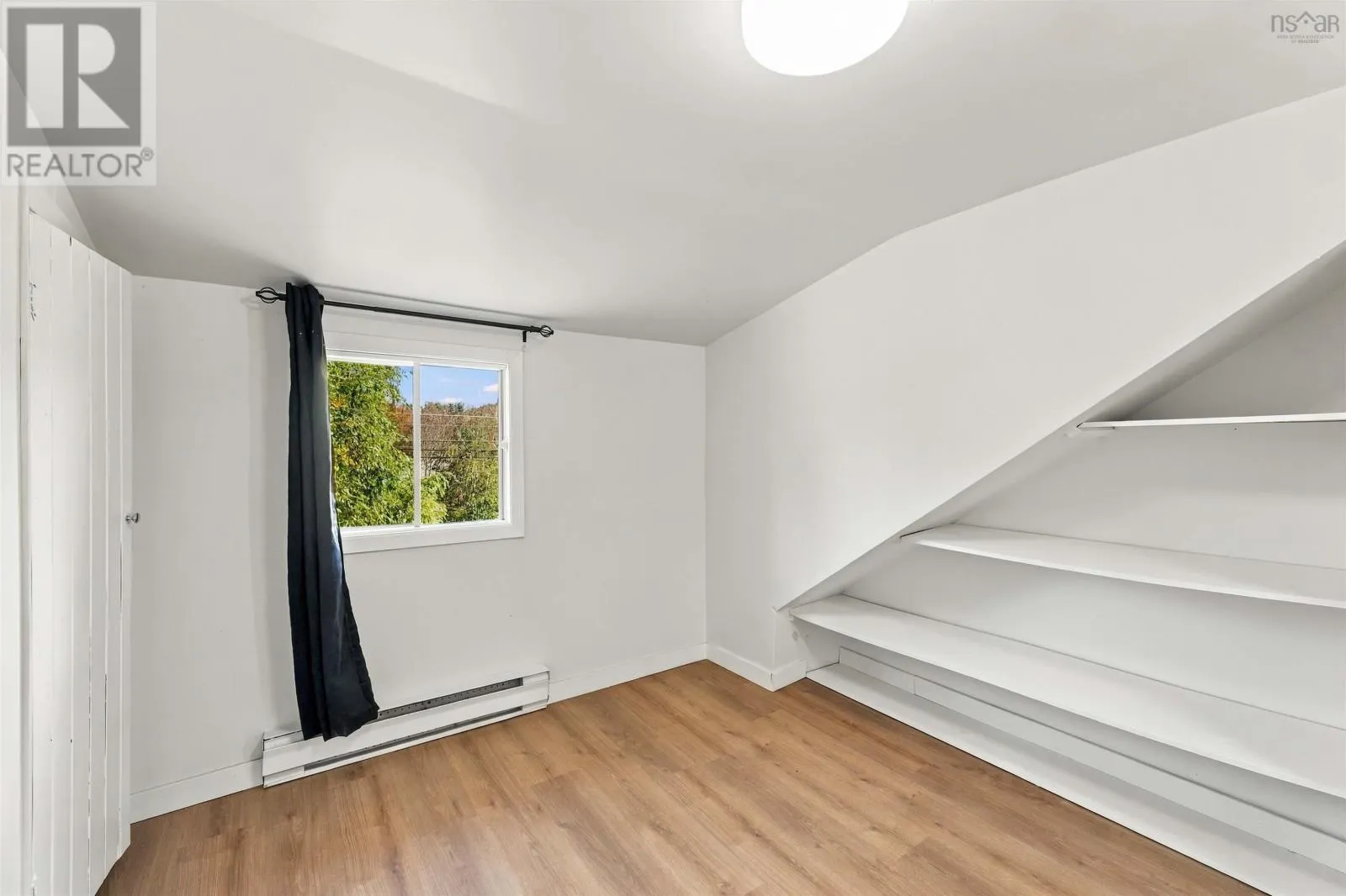 2043 Highway 359