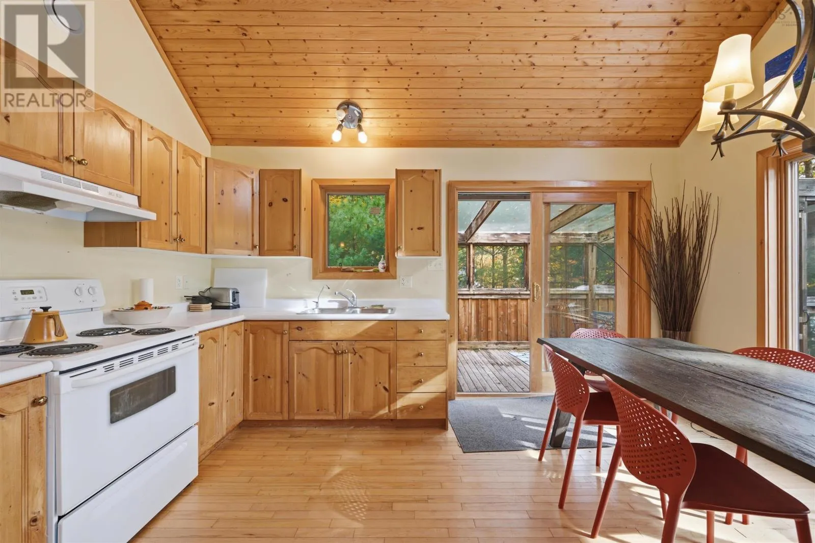 142 Canyon Point Road