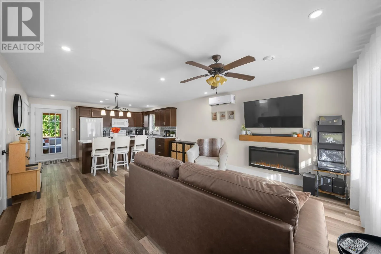 879 Ellerslie Road