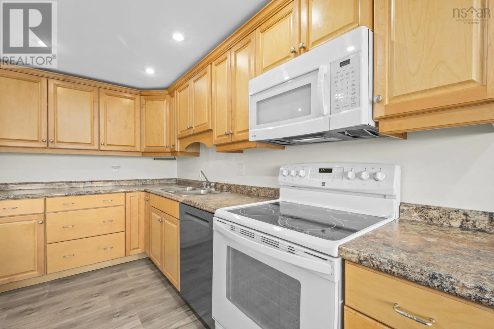 1003 6369 Coburg Road